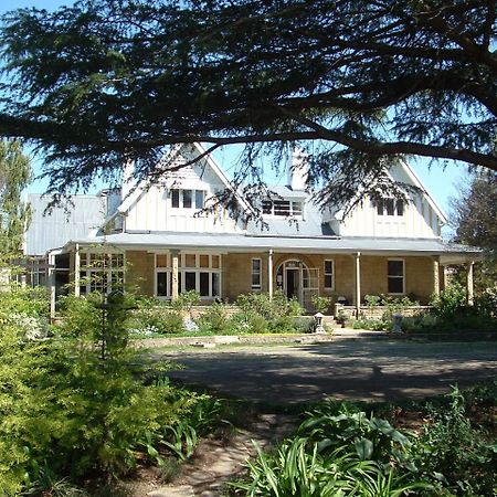 Shady Pines Guest House Harrismith ภายนอก รูปภาพ